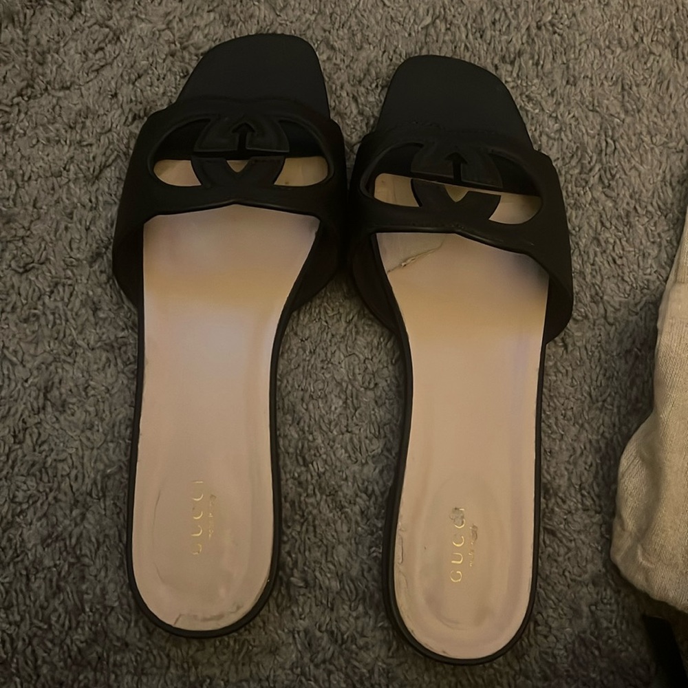 WOMEN'S INTERLOCKING G CUT-OUT SLIDE SANDAL BLACK WORN OK FAIR CONDITION SIZE 42